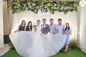 4-y-tuong-trang-tri-tiec-cuoi-nam-2021-4